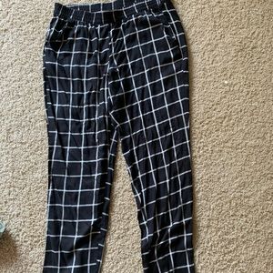 H&M Ankle Length Plaid Pants **NWOT**